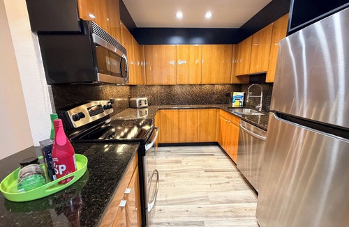 Arlington Park House | Charming 3‑BR Sarasota Retreat — Minutes to Beaches & Downtown