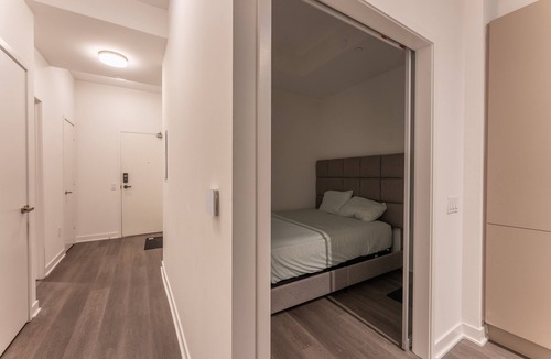 Downtown Mississauga Apartment | Charming Airbnb - Perfect Getaway