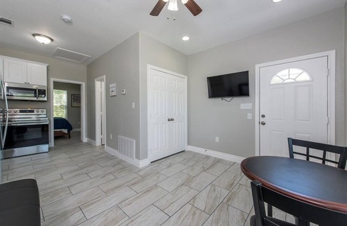 San Leon Cabin | Charming cabin with full kitchen! Unit 5/6