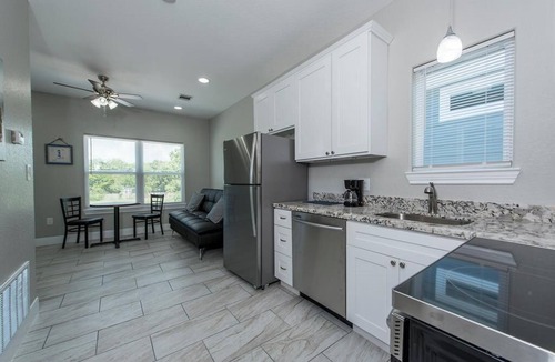 San Leon Cabin | Charming cabin with full kitchen! Unit 6/6