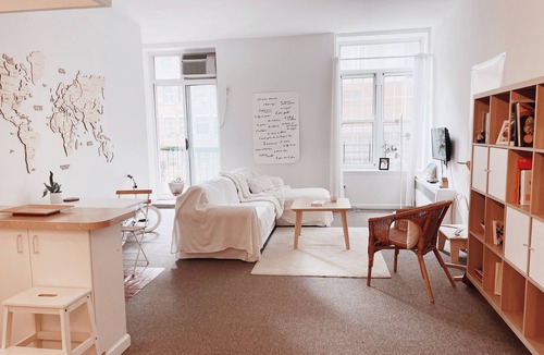 Downtown Brooklyn Apartment | Charming, Spacious Cozy Home in Manhattan, 3 Mins Walk From South Street Seaport