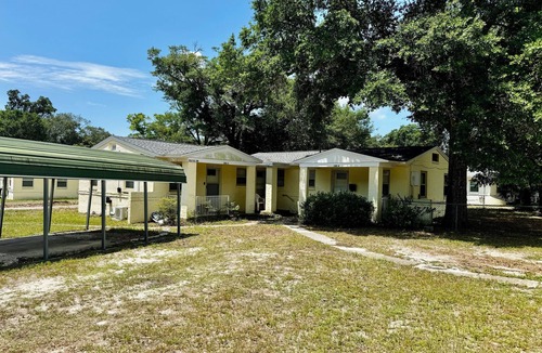 Navy Point House | Charming Townhome with AC and WiFi by NAS Pensacola close to Downtown