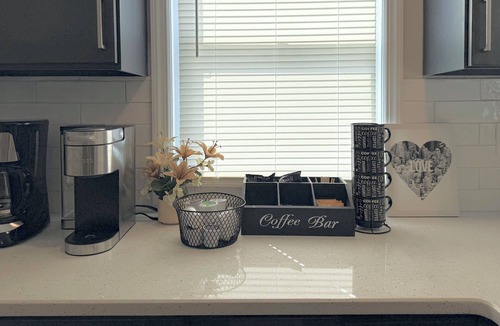 West Orange Apartment | Chic 3BR Apartment, 25 mins from FIFA World Cup Games + Easy Access to NYC