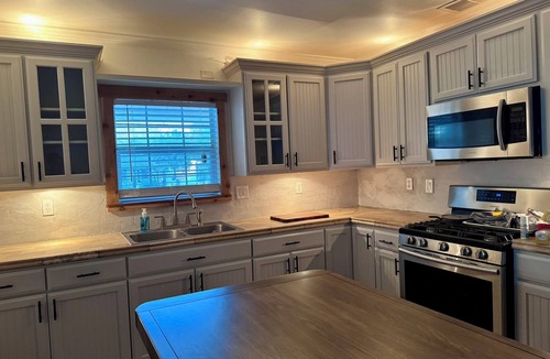 Jefferson House | Classic 3-bedroom 2-bath House Minutes from Downtown