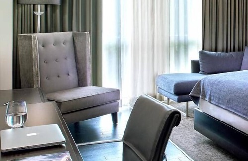 West Plaza Hotel | Comfort and Convenience! 4 Classy Units, Pets Allowed, Onsite Swimming Pool