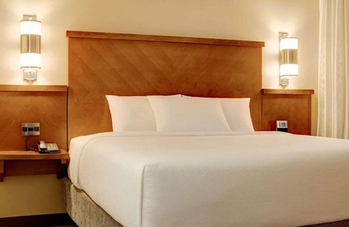 St. Johns Hotel | Comfortable Stay! 4 Pet-friendly Units, Free Parking, Outdoor Swimming Pool!