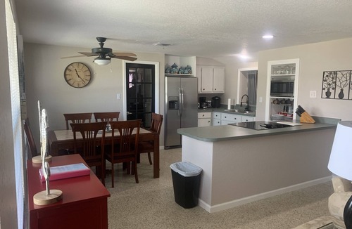 Venice Gardens House | Comfy, clean, private home IN Venice, Florida; Heated Pool, Minutes to the Beach