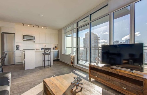Metrotown Condo | Corporate Stays | Hazel 2 Bedrooms