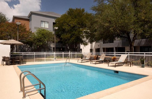 Round Rock Hotel | Courtyard by Marriott- Austin Round Rock