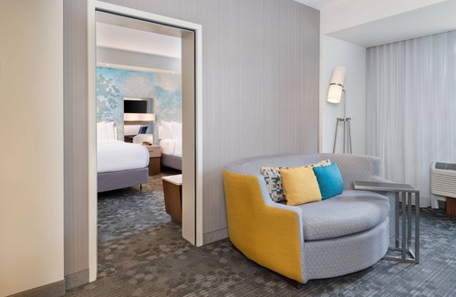 Alpharetta Hotel | Courtyard by Marriott Atlanta Alpharetta/Avalon Area
