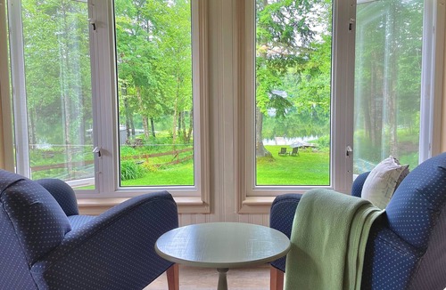 Newport Landing House | Cove Cottage @ Mockingee