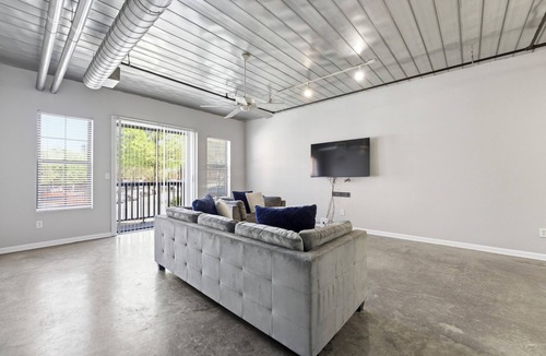 Castleberry Hill Apartment | Cozy 1-bedroom loft apartment in welcoming Atlanta Mins from stadium