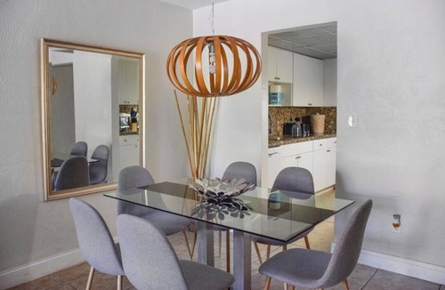 Key Biscayne Apartment | Cozy 2-bedroom Retreat with Pool, Walk to the Beach! -