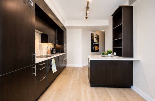 Willowdale Condo | Cozy 2BR 2BA Condo | Steps to Subway | Pool & Gym