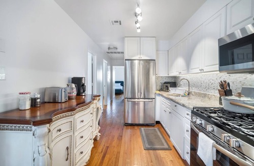 Greenville Apartment | Cozy 3-bedroom apartment in fantastic Jersey City, easy access to NYC