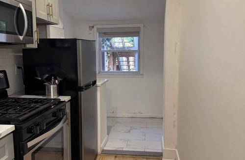 Crown Heights House | Cozy BK room, king-size bed, 7m to subway, 20m to Manhattan