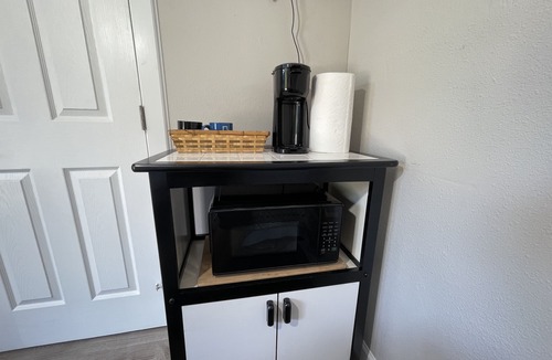 Shearer Hills - Ridgeview House | Cozy Casita in Central SA/10 min to Downtown! River Walk! The Alamo!