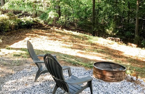 Seneca Cabin | Cozy Clemson TIny House Cabin