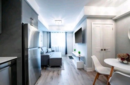 Niagara Falls Apartment | Cozy condo reminds you of home