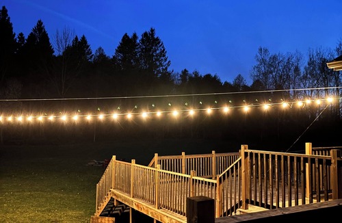 Champlain Ski Chalet | Cozy Crimson Chalet with Retro Theme Kitchen!