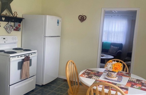 Norris Point Cottage | Cozy Home With A Beautiful View
