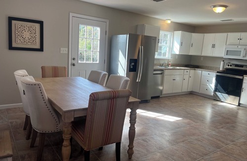 Blountstown Cottage | Cozy Modern 2-bedroom cottage-family friendly with large yard