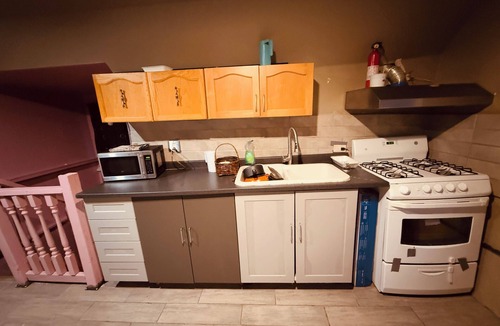 Central Hamilton House | Cozy On Downtown Hamilton