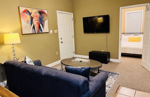 Upper Darby Apartment | Cozy Quiet Apt in Suburbs - Very Walkable Area
