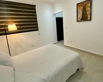 Monterrey House | Cozy Room