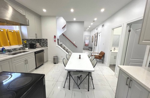 Fallsview House | Cozy, Spacious, Luxury Home - Walk to N Falls - EV Charging Facility - Fits 12