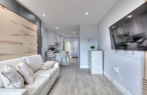 Milton Park Apartment | Cozy Studio with Murphy bed