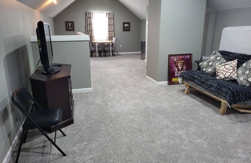 South Kansas City Apartment | Cozy upstairs loft with 1-bedroom and bath in adorable Kansas City home