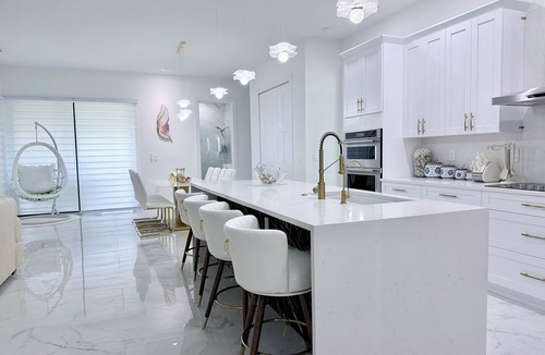 Harris House | Delightful 4-bedroom 4 full bath and one Den house with AC and heater Lehigh