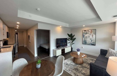 Downtown Halifax Apartment | Downtown Halifax, bright & modern 1 Bedroom