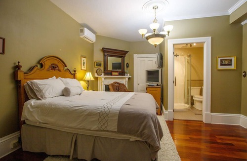 Liverpool Apartment | Downtown Liverpool elegant suite, antiques, wood floors, in historic Queen Anne