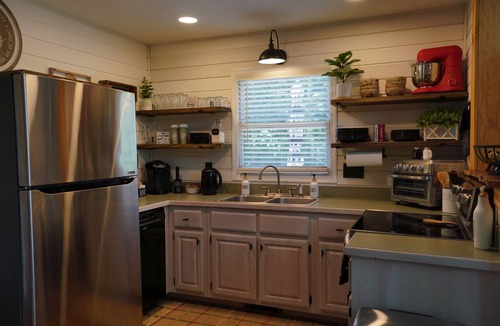 Murphy Ski Chalet | Downtown Murphy Mountain Escape with Hot Tub, Fire Pit & Vast Views + EV Charger