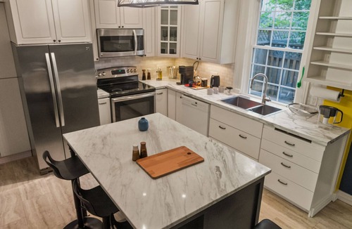 North End House | Downtown Sustainable Garden HouseGarden & PatioFREE Netflix4k