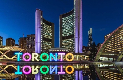 Grange Park Hotel | Downtown Toronto Pod Stay Near City Hall and AGO