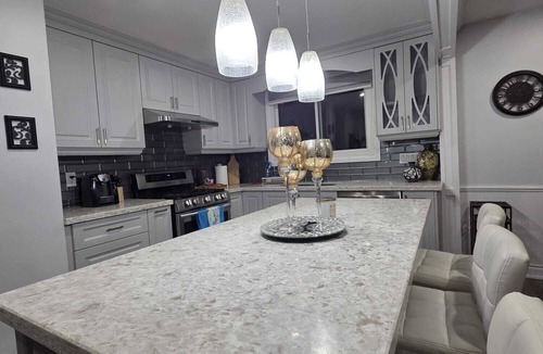 Dean Park House | Elegant and Cozy 3 Bedrooms in Scarborough