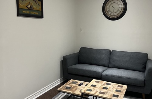 Milton House | Elite BR, Free Parking/Wifi, TV Shared Suite