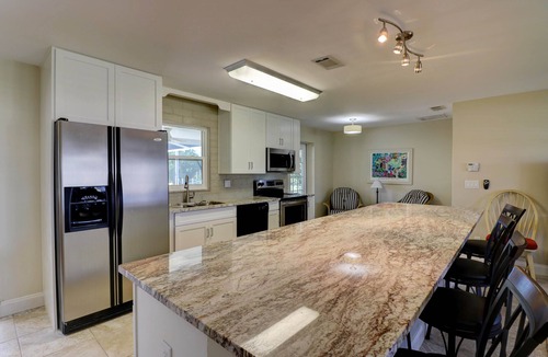 Yacht Club House | Enjoy a 3-bedroom vacation home in Yacht Club - Special January & February.