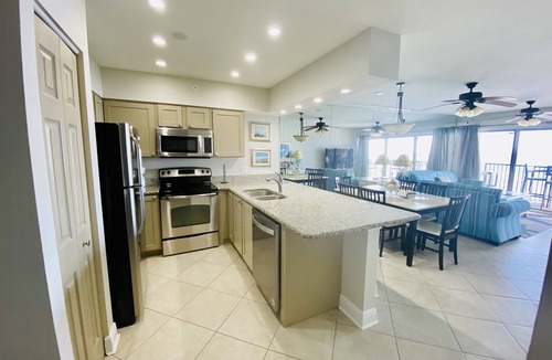 Fort Walton Beach Condo | Enjoy amazing gulf front views and free beach service!