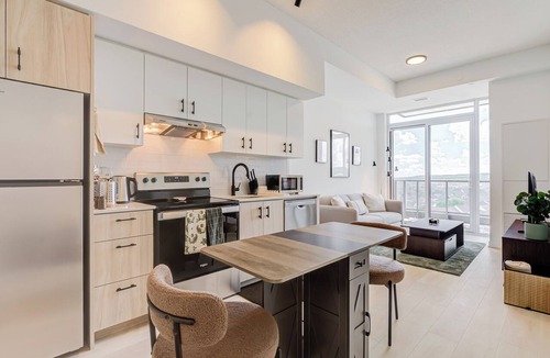 Burlington Condo | Escarpment Views | Luxury 1BR Condo | Resort-Style Amenities in North Burlington