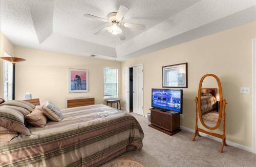 Belmont House | Ethnic Inspired Stonecrest Retreat Spacious Home Sleeps 8