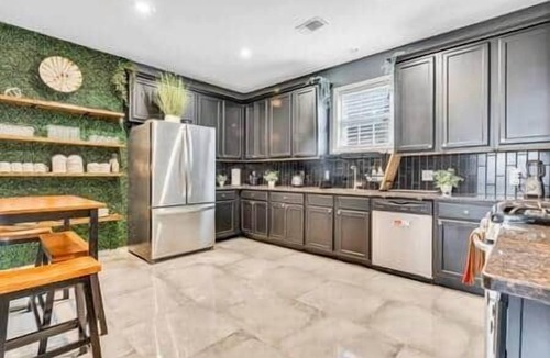 Peoplestown House | Eva's Compound | 3-Unit Estate | Near Mercedes-Benz Stadium
