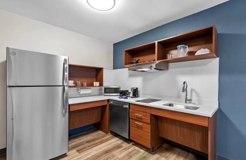 West San Antonio Hotel | Everhome Suites San Antonio Lackland near SeaWorld by Choice Hotels