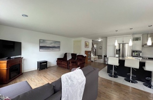 Dieppe House | Executive Home in Dieppe (Semi-Detached) - close to airport & downtown Moncton