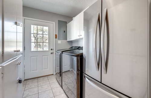 Oatmeal House | Expansive Bertram Retreat w/Pool, on 28 Acres!