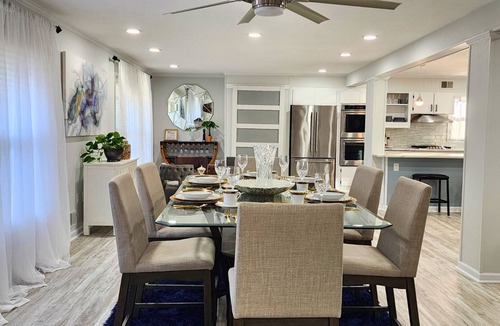 Augusta House | Experience comfort in our spacious 6-bedroom home near Augusta National