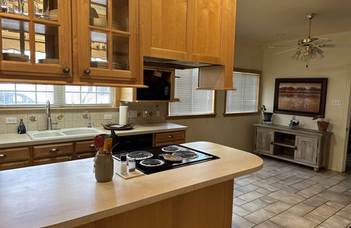 Sayles Blvd. Area House | Extended stay welcome